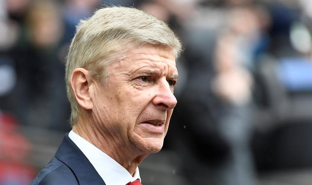 Wenger rues early miss. EFE