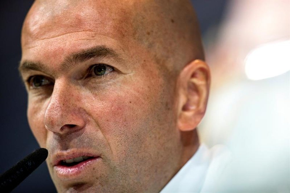 Zidane spoke of his regret at the late change. EFE
