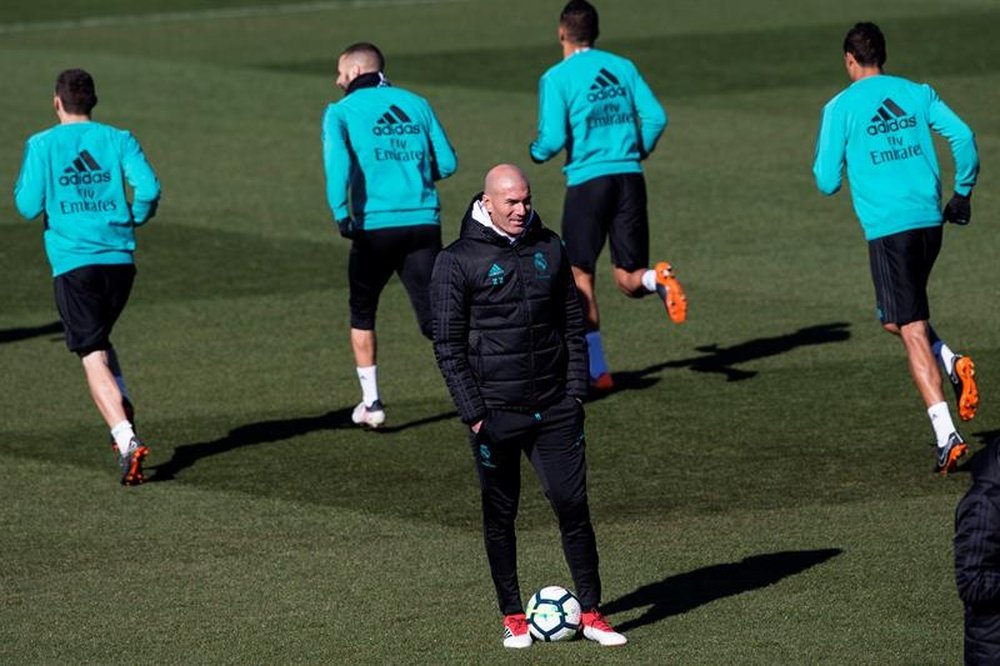 Zidane quiere que su plantilla se olvide de lo ocurrido ante el PSG. EFE