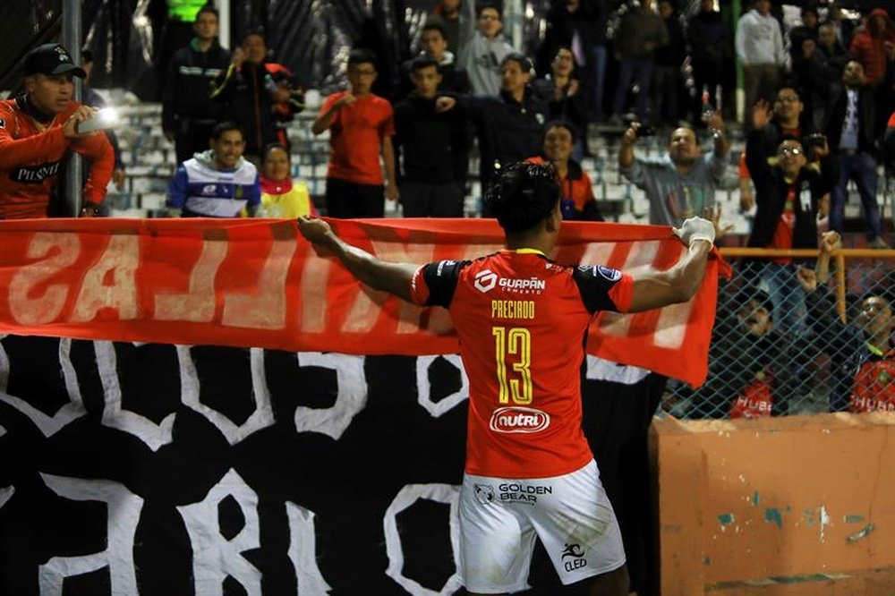 Deportivo Cuenca se impuso a Emelec. EFE