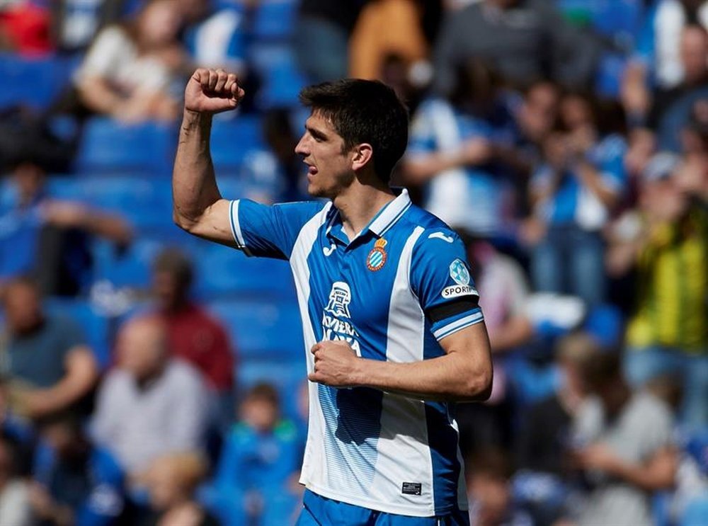 El delantero 'perico' quiere seguir en el Espanyol. AFP