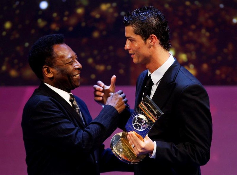 Image d'archive de Cristiano Ronaldo et Pelé. EFE