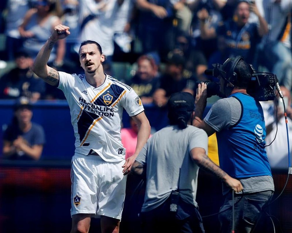 Ibra scored twice on debut in Los Angeles. EFE