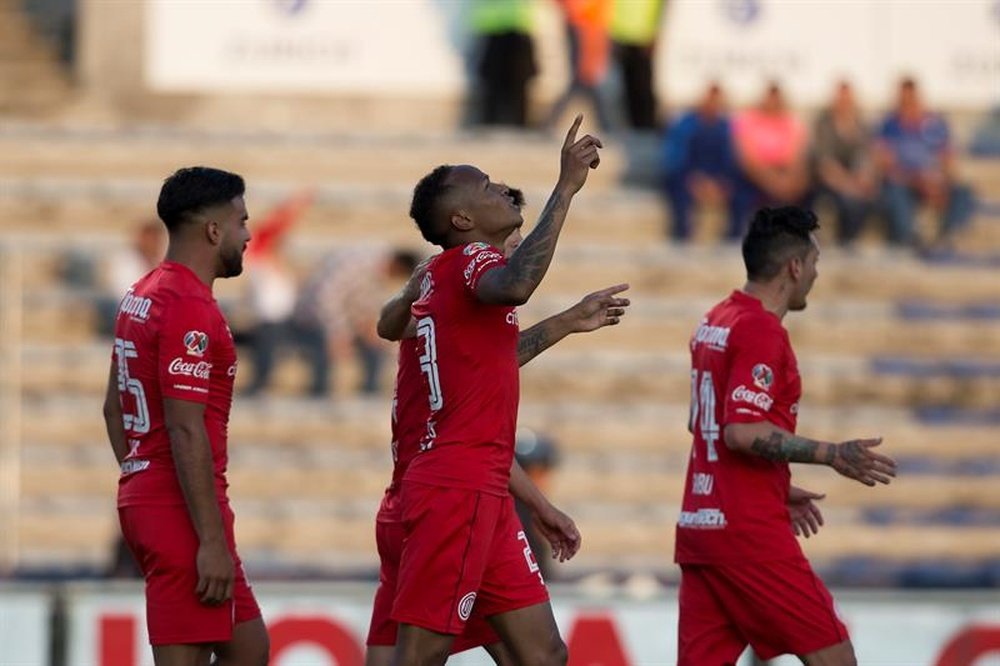 Toluca se llevó la victoria en el tramo final. EFE