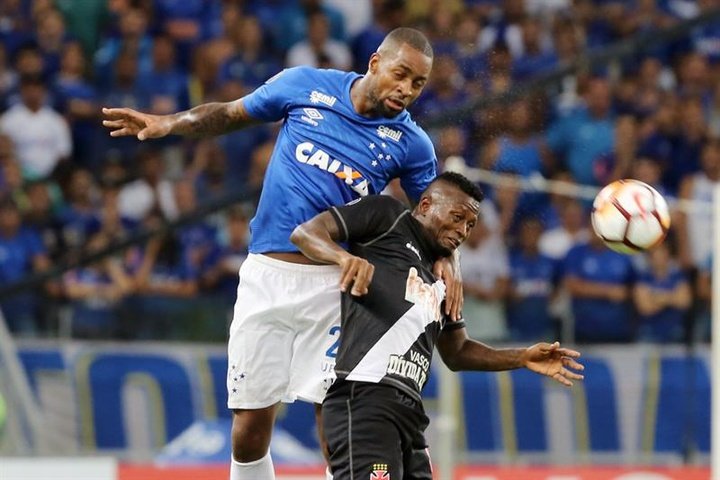 Zagueiro Dedé chega a acordo com Cruzeiro e está livre no mercado
