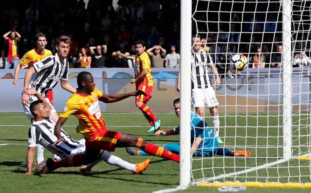Diabaté consiguió firmó un doblete ante la Juventus de Turín. EFE