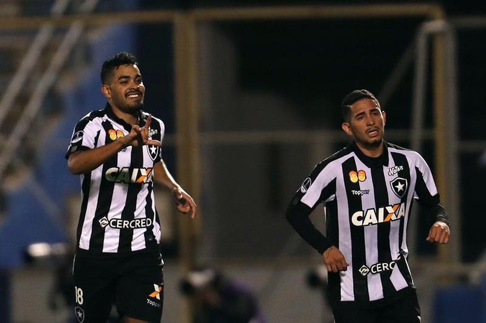 Jogadores emprestados do Botafogo chamam atenção. EFE
