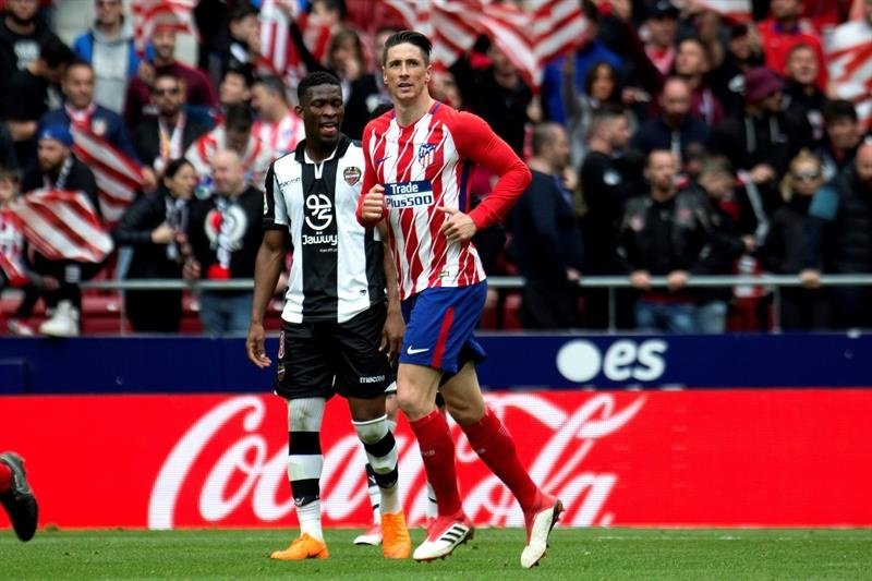 Atlético de Madrid goleia Levante e consolida o segundo lugar da Laliga