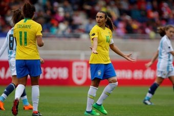 Não deu! O Brasil não conseguiu superar a defesa da Jamaica, não passou do 0 a 0 e acabou sendo eliminada da Copa do Mundo Feminina.