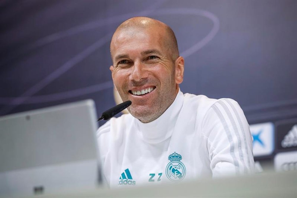 Zidane no se considera responsable de la decisión sobre el pasillo. EFE