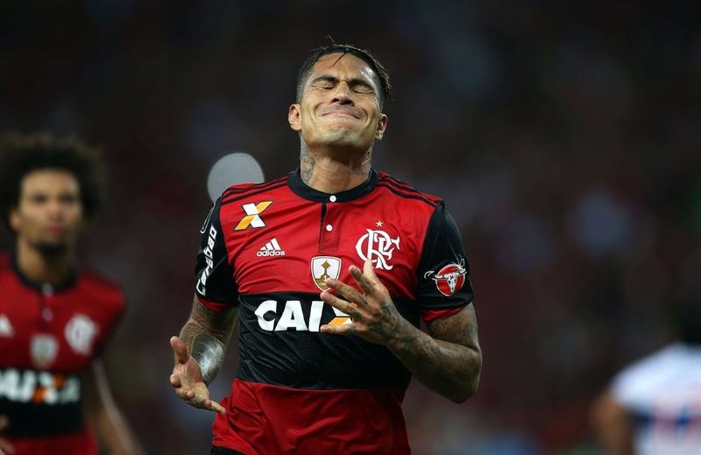 El peruano vuelve a entrenar con Flamengo. EFE/Archivo