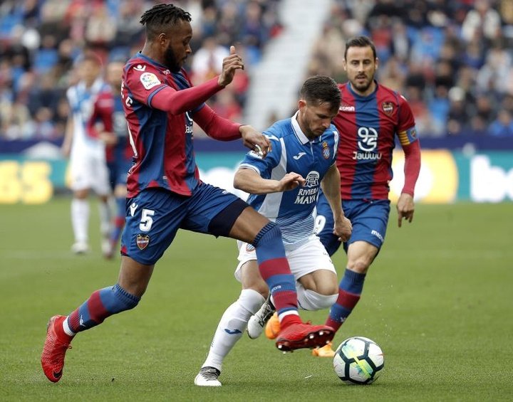 Paco López deja a tres jugadores en casa para recibir al Girona