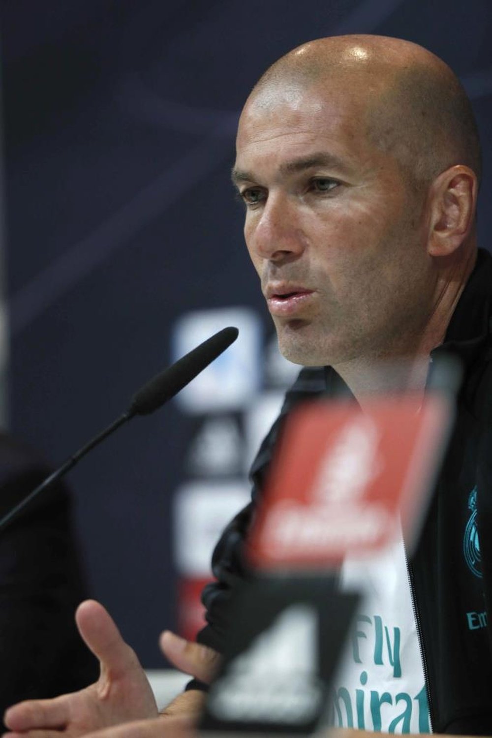 Zidane felicitó a Rubiales por su elección como presidente de la RFEF. EFE