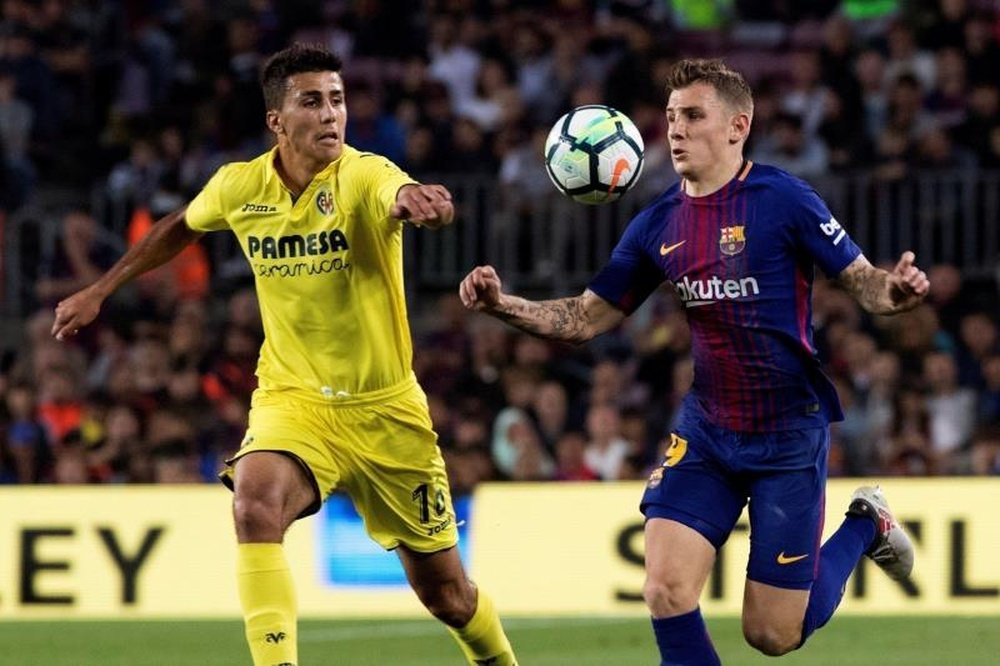 Lucas Digne left the Barcelona training camp yesterday to finalise a move away from Camp Nou. EFE