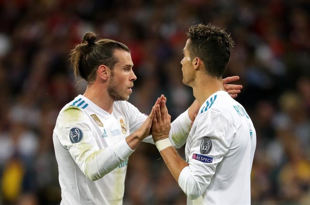 Bale podría heredar los galones que dejaría el portugués si se marcha del club. EFE