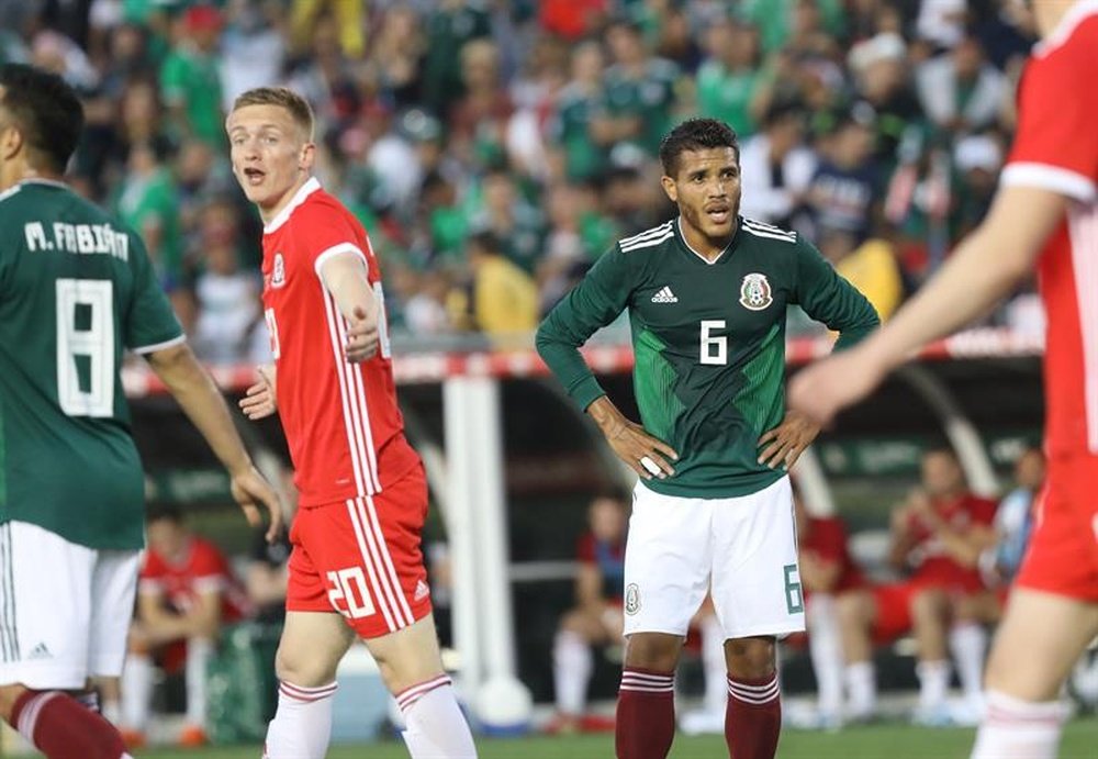 México ganó a Escocia en un mal partido. EFE