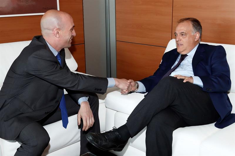 Principio de acuerdo entre Tebas, Rubiales y Lozano para poner fin a LaLiga