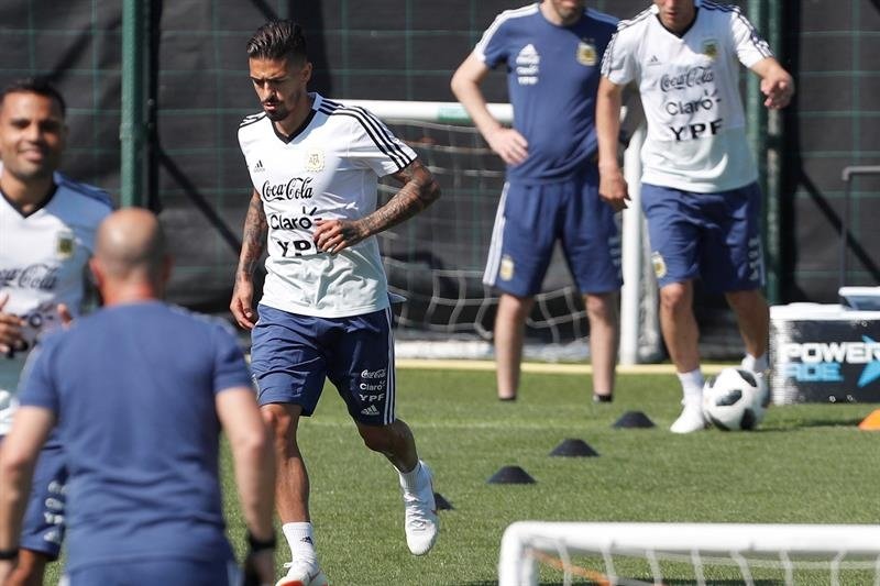 Lanzini was sidelined from Argentina's World Cup squad with the lengthy injury. EFE