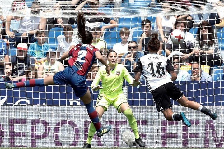 Noelia Ramos confía en el crecimiento del fútbol femenino