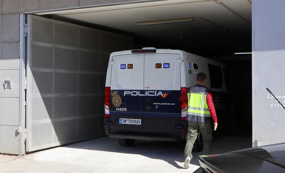 La Policía Nacional detuvo a aficionados del Getafe. EFE/Archivo