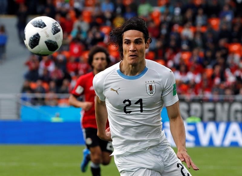 Cavani is likely to lead the line. EFE
