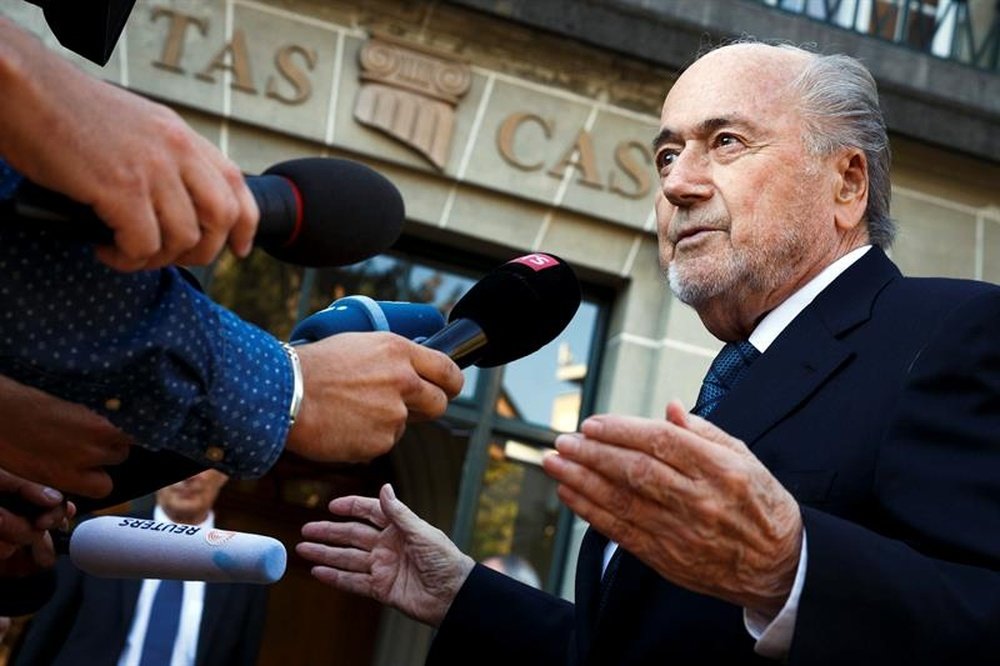 Blatter is currently in Russia at the invitation of Vladimir Putin. EFE/Archive