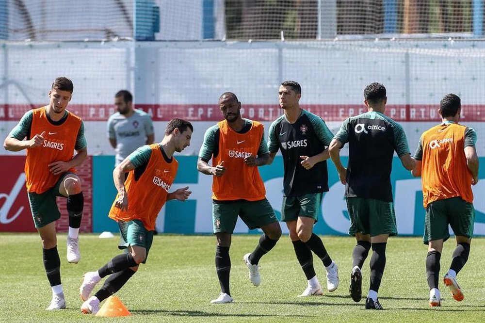 Moutinho y Guerreiro se perdieron el entrenamiento. EFE