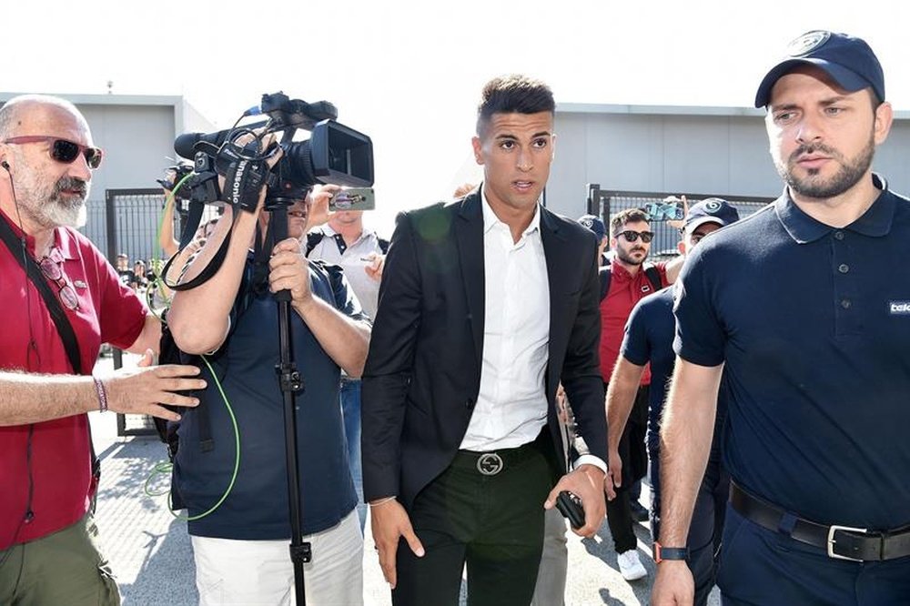 Cancelo podría llegar al Barcelona. EFE