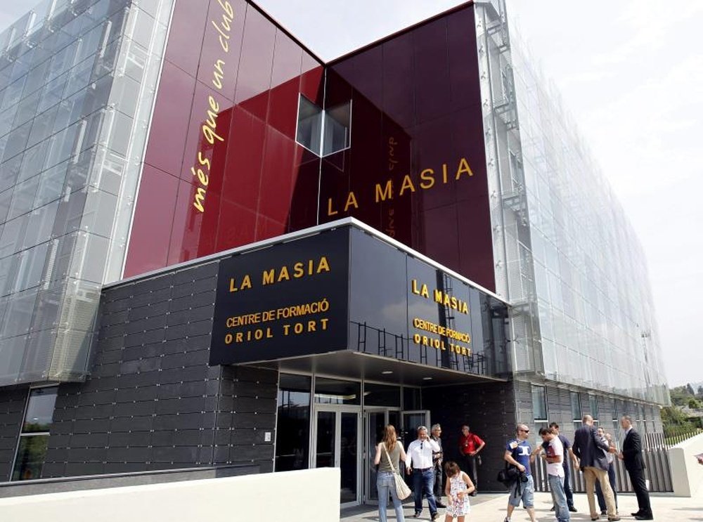 El director de La Masia analizó el proyecto de la cantera azulgrana. EFE/Archivo