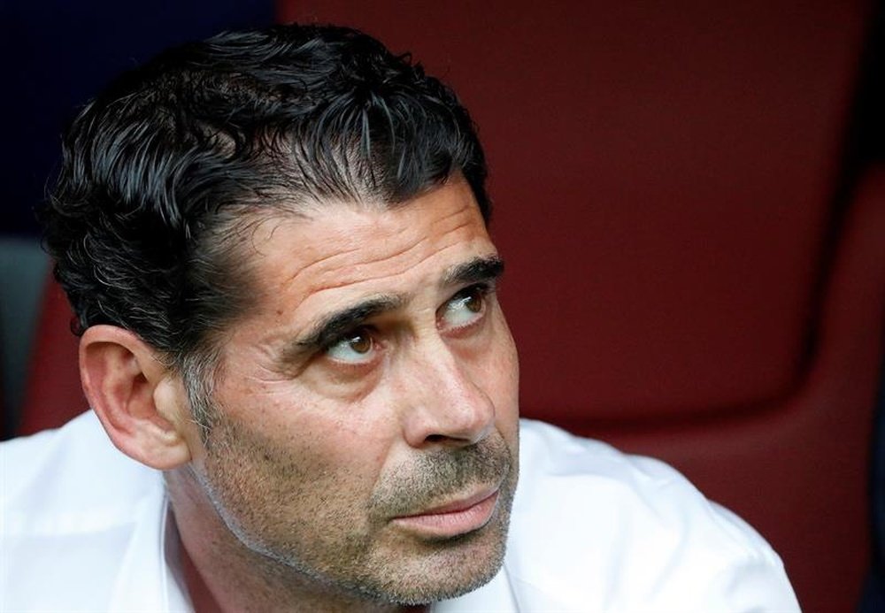 Hierro is in the running for the Flamengo job. EFE