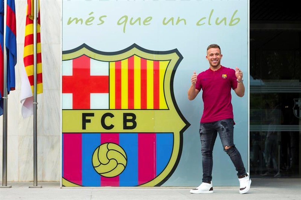 Arthur chegou ao Barça e sonha com a Champions. EFE