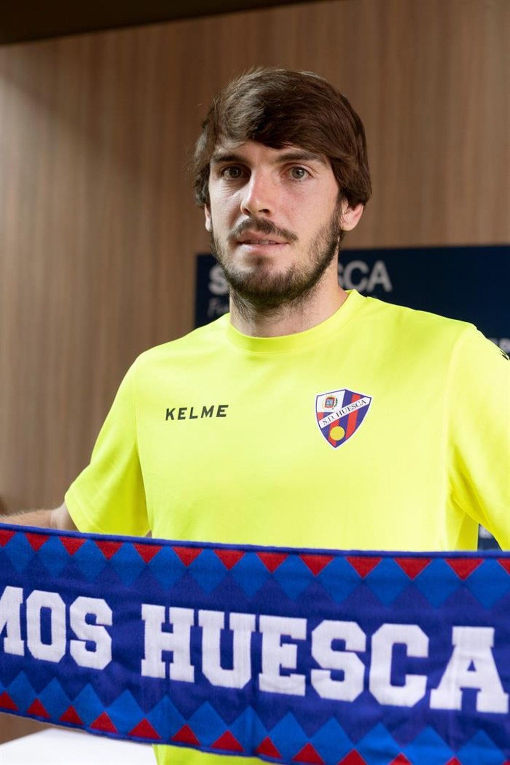 Eugeni habló como nuevo jugador del Huesca. EFE