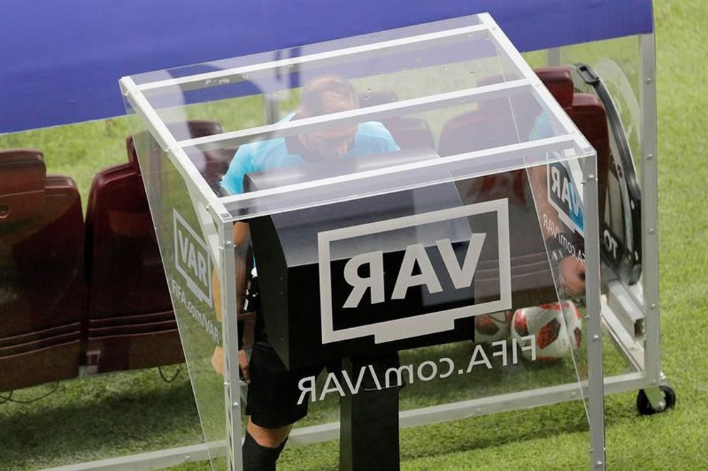 El VAR, parte importante del Mundial de Rusia. EFE