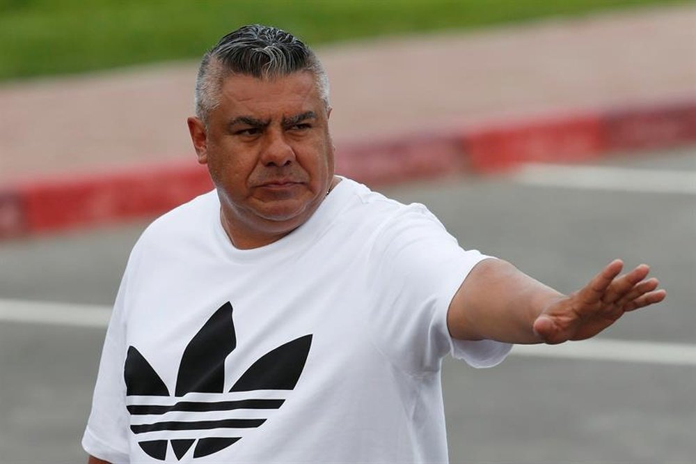 'Chiqui' Tapia quiere evitar polémicas con Maradona. EFE