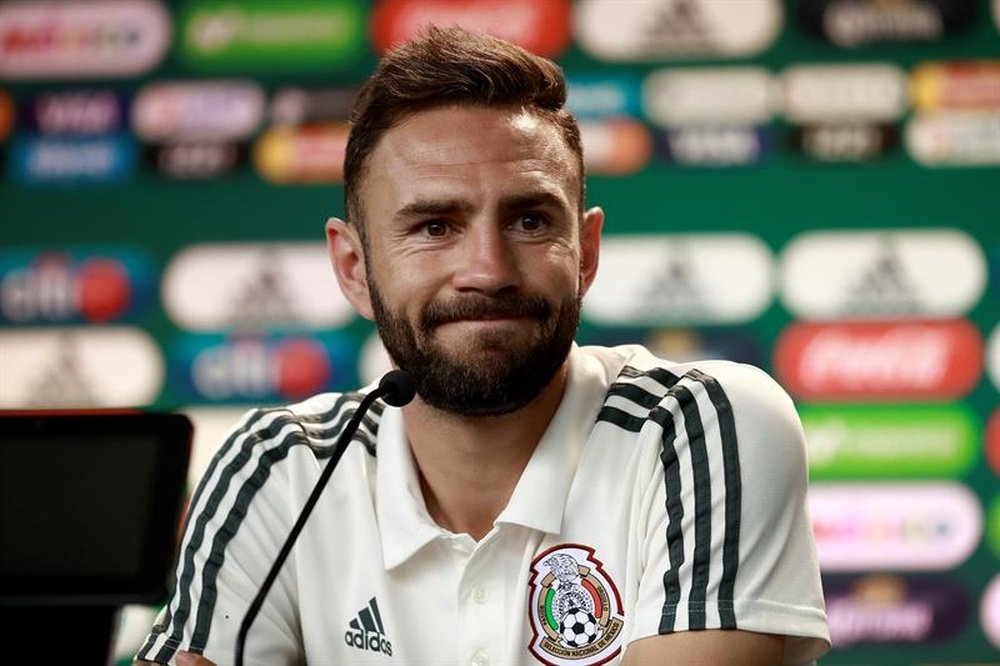 A Layún le gustan los ritmos latinos. EFE/Archivo