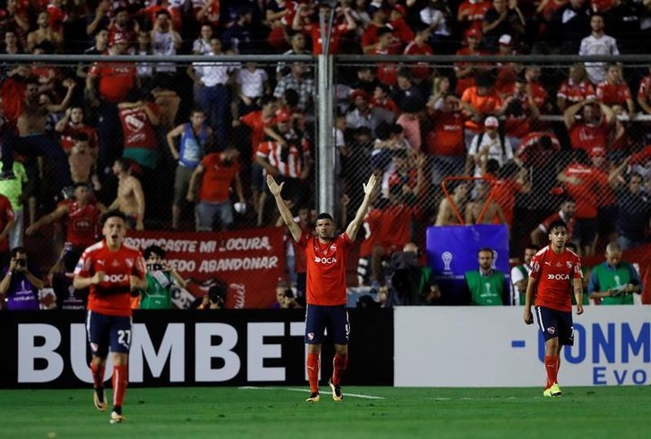 Independiente hace un ocho a Central Ballester