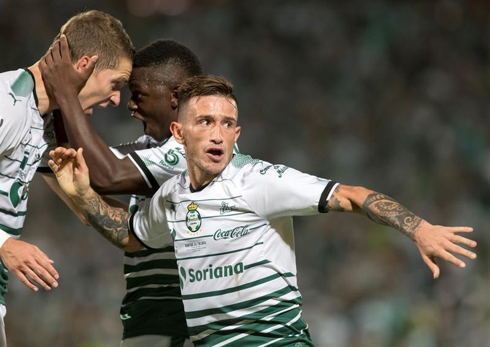 Santos Laguna necesita sumar los tres puntos para olvidar los fantasmas de Siboldi. EFE