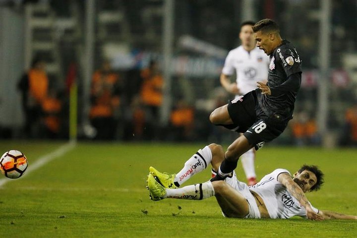 El Valencia sigue de cerca a tres jóvenes brasileños de Corinthians