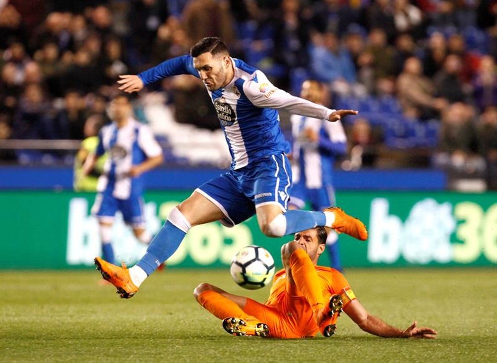 Lucas Pérez podría regresar a LaLiga de la mano del Betis. EFE/Archivo