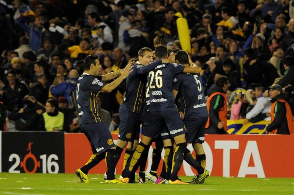 Rosario sumó seis puntos en los dos primeros partidos de la Superliga. EFE