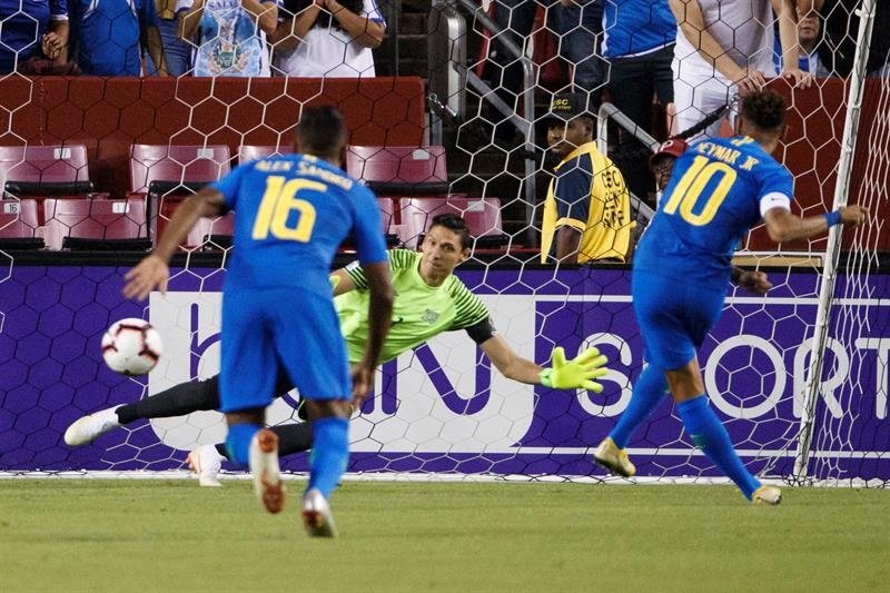 Neymar para todo: asistencias, gol, 'piscinazo', fallo sin portero...