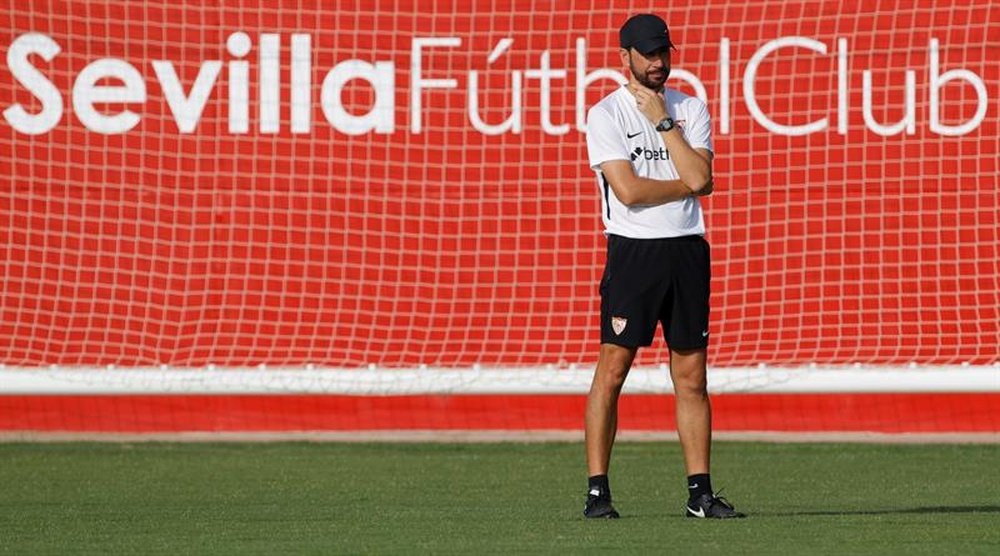 Escudero y Mercado apuntan al Camp Nou. EFE