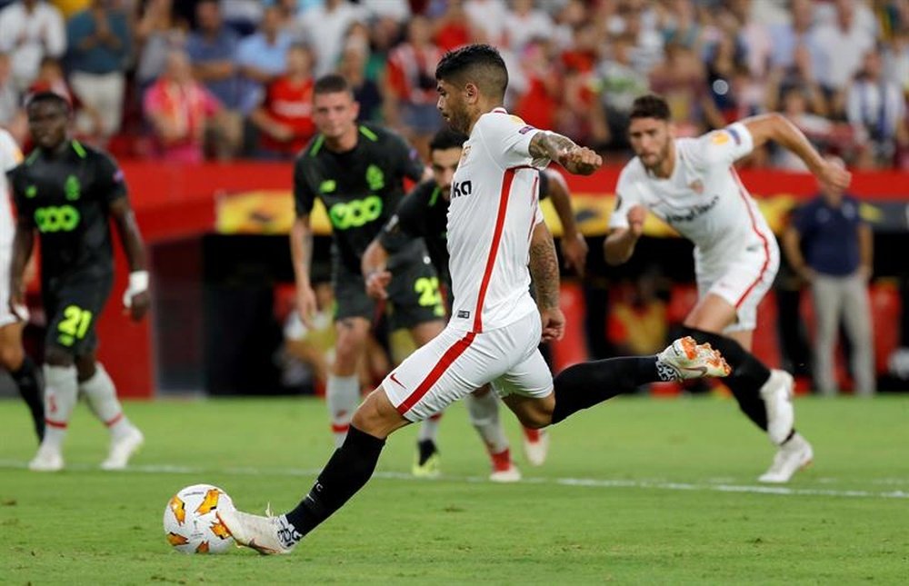 Banega, cerca de renovar con el Sevilla. EFE