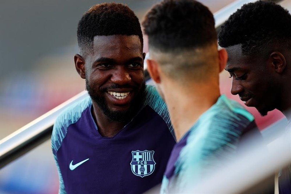 Samuel Umtiti could face a lengthy period out on sidelines. EFE