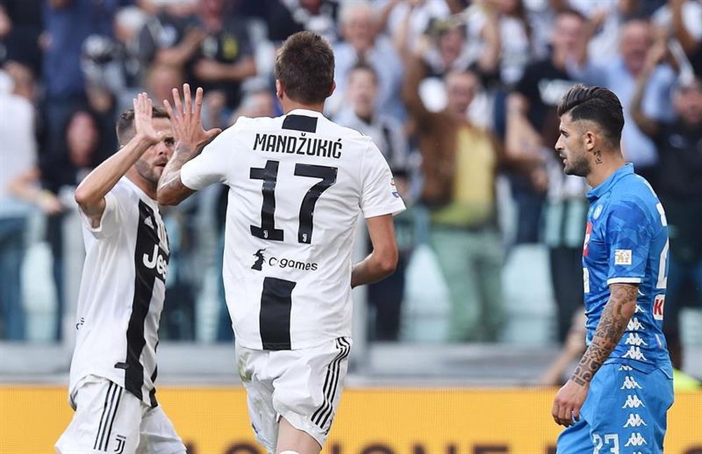 La Juventus podría vender a cinco estrellas. EFE