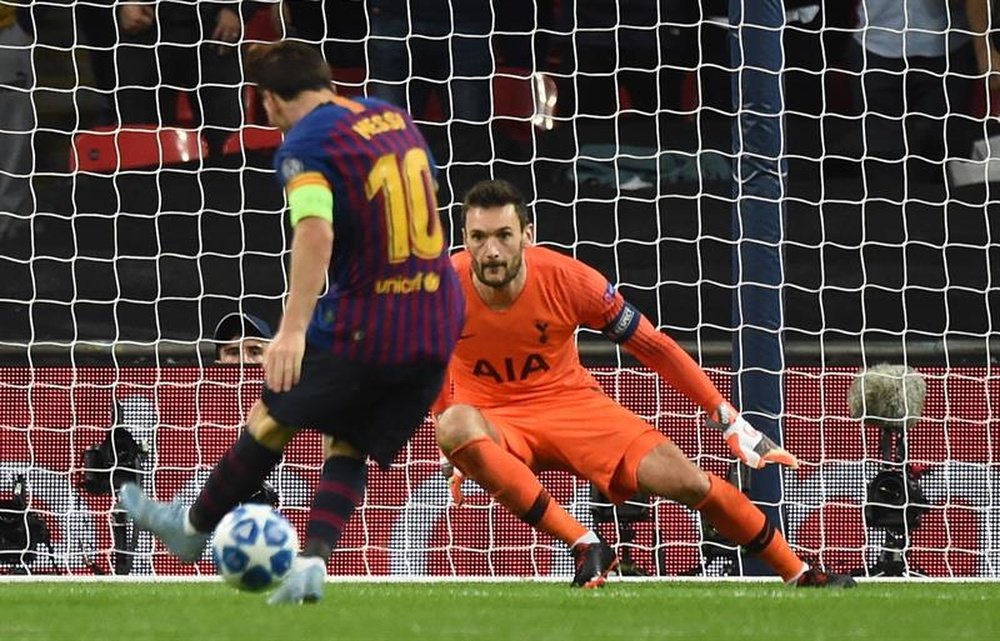 Lloris has already conceded three goals at the hands of Messi in this year's competition. EFE