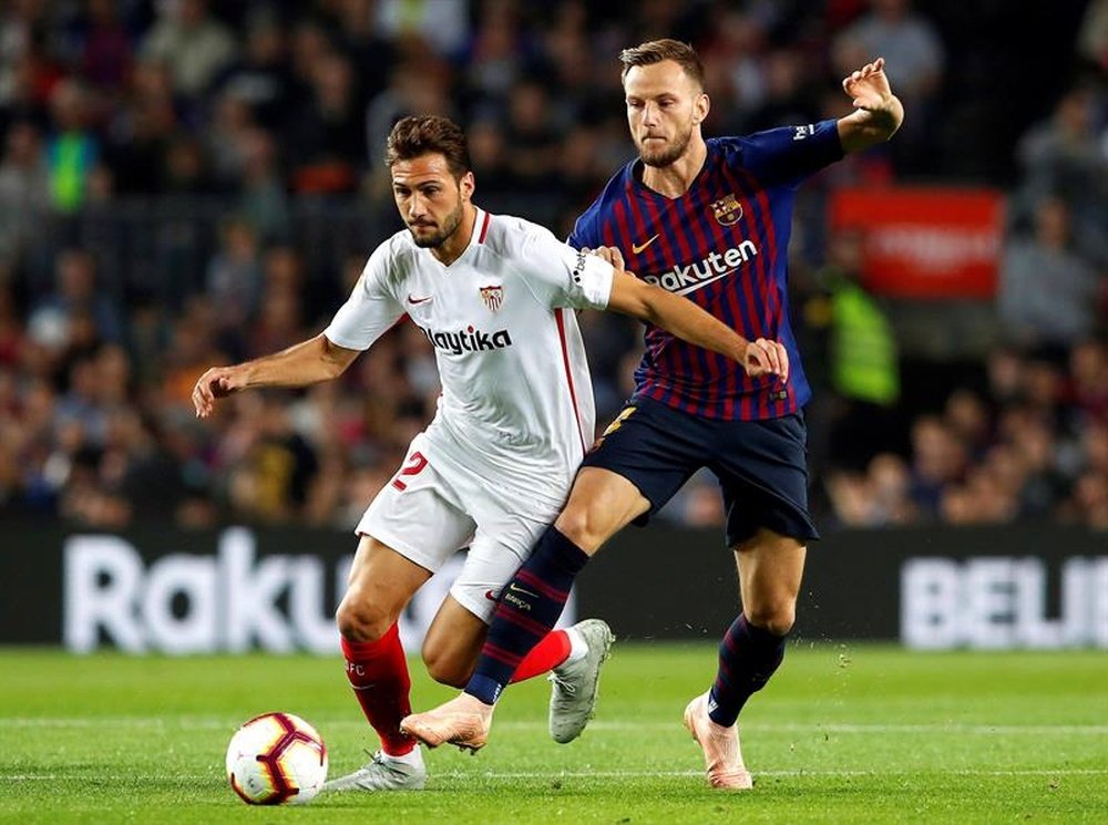 Posibles alineaciones del Sevilla vs Barcelona. EFE