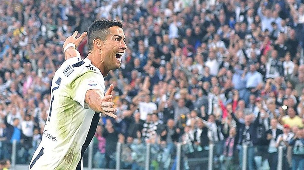 Ronaldo has continued to break football records in the black and white of Juventus. EFE