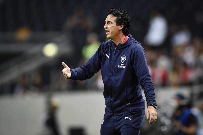 Emery not thinking about records at Arsenal