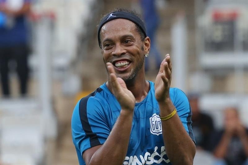 Ronaldinho is almost totally broke. EFE